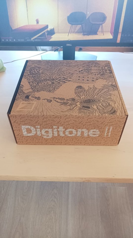 Elektron Digitone II 16 Voice Polyphonic Synth de segunda mano · Foto 7 de 7 · Barcelona · 790 €
