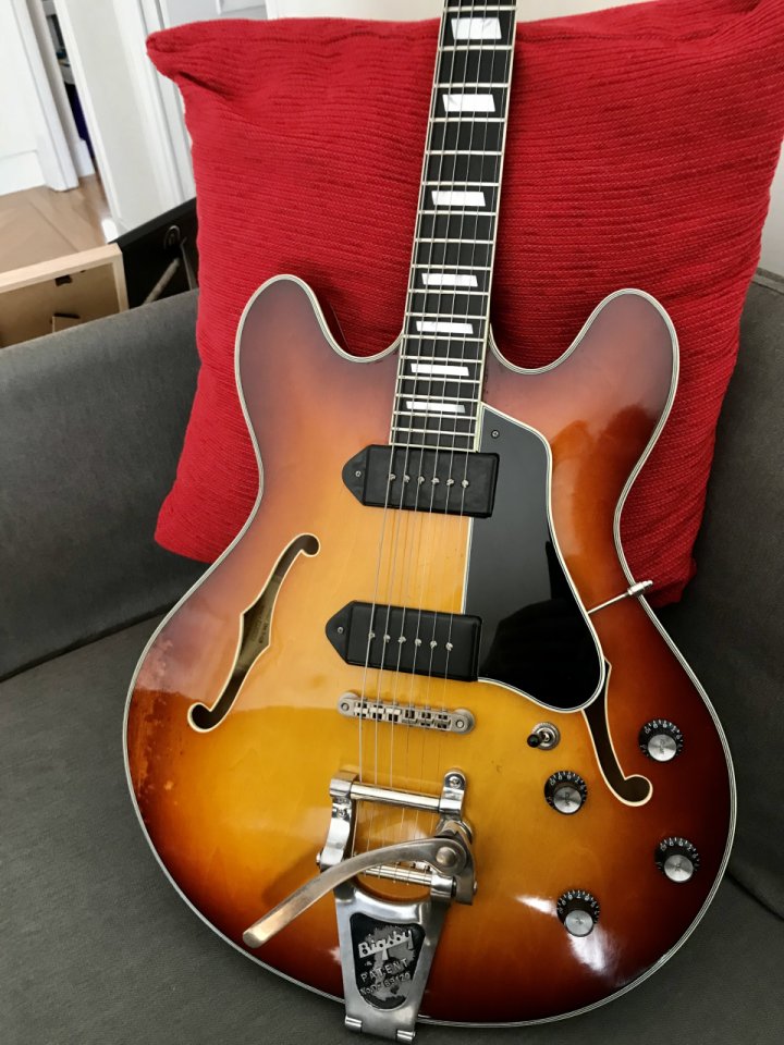 Eastman T64/v Antique Gold Burst x Fender American Vintage 60 Telecaster