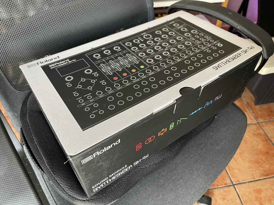 Roland SH-4D de segunda mano · Foto 10 de 10 · Cádiz · 399 €
