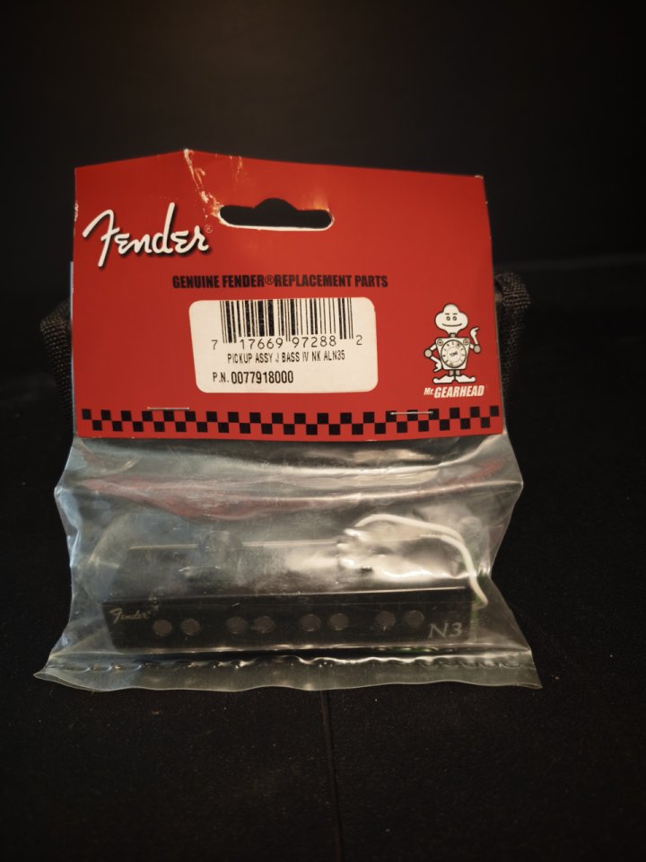 Pastillas Fender para bajo de segunda mano · Foto 1 de 2 · Madrid · 45 €