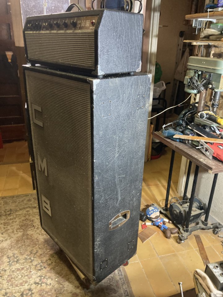 Amplificador y pantalla CMB 100W a válvulas