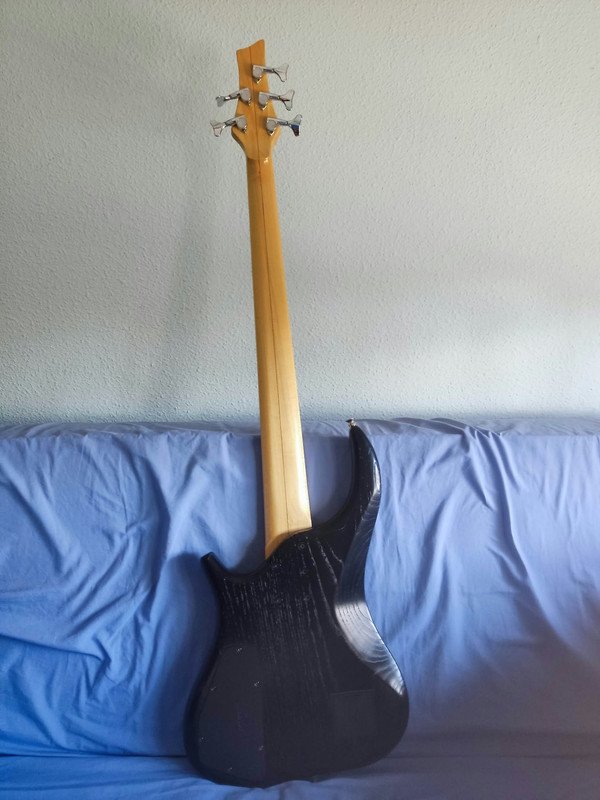 Merlos Standard 5 cuerdas de segunda mano · Foto 3 de 10 · Alicante · 1200 €