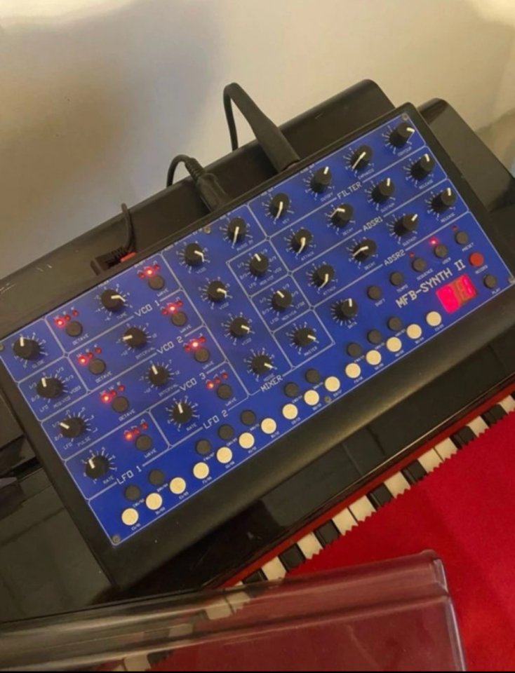 MFB SYNTH 2