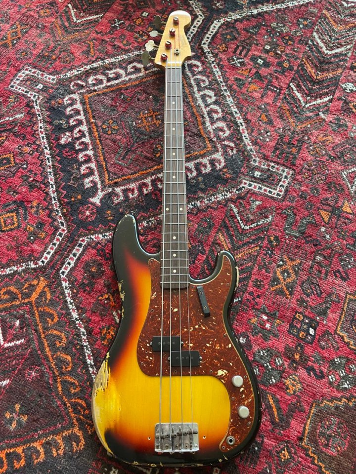 Fender 1959 Precision Bass Relic 2013 - sunburst de segunda mano · Foto 1 de 10 · A Coruña · 3360 €