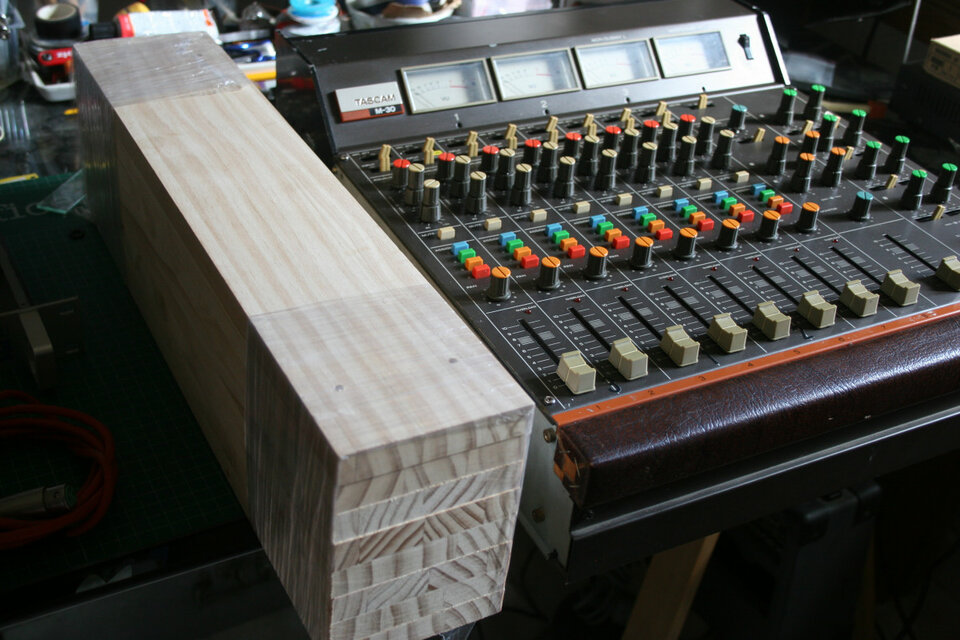 Tascam M30 laterales