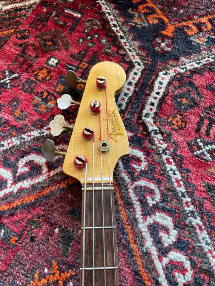 Fender 1959 Precision Bass Relic 2013 - sunburst de segunda mano · Foto 3 de 10 · A Coruña · 3360 €