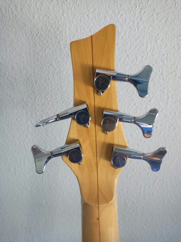 Merlos Standard 5 cuerdas de segunda mano · Foto 6 de 10 · Alicante · 1200 €