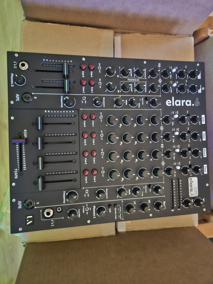 Mixer Audio Unión Elara 6 LIneal. (Garantia 09/2028)
