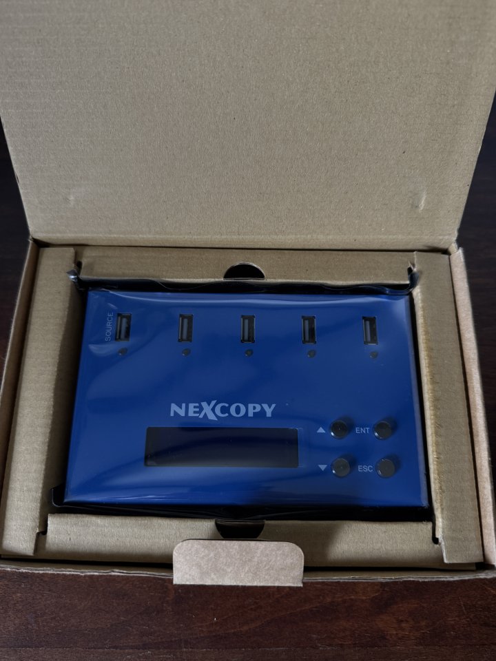 Nexcopy USB Duplicator Standalone USB104SA de segunda mano · Foto 3 de 3 · Madrid · 400 €