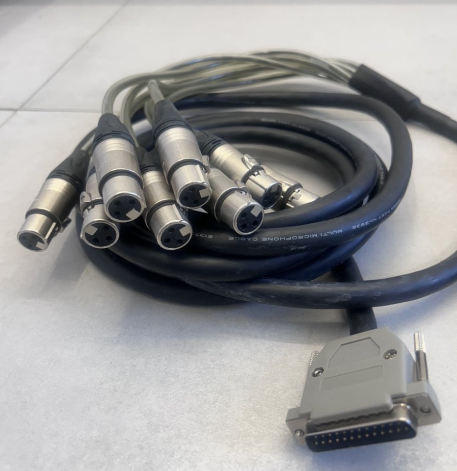 Cableado de estudio Mogami con conectores Neutrik de segunda mano · Foto 3 de 6 · Zamora · 1 €