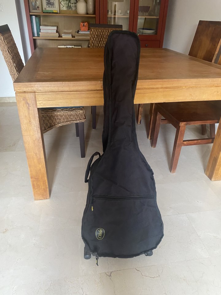Guitarra Alhambra 3F CW E1 T de segunda mano · Foto 8 de 9 · Alicante · 400 €