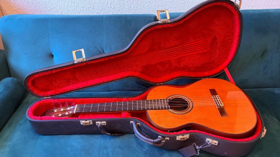 Guitarra Ramírez con sistema MIDI + previo RMC de segunda mano · Foto 3 de 7 · Barcelona · 1500 €
