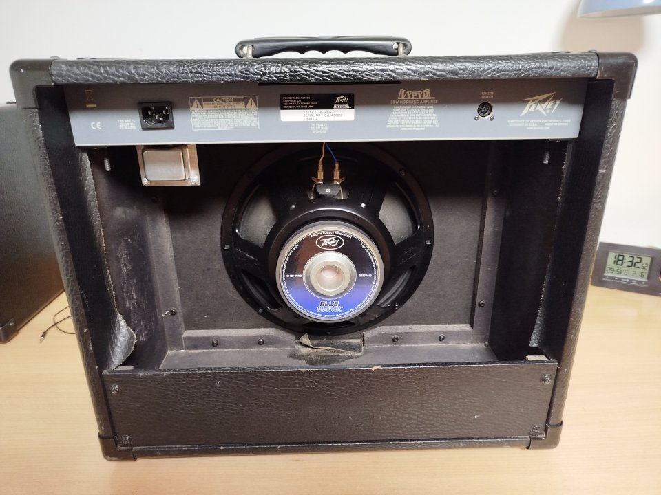 Peavey Vypyr 30 de segunda mano · Foto 4 de 4 · Barcelona · 65 €