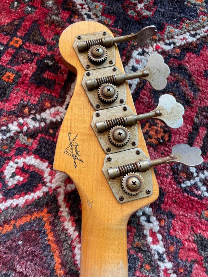 Fender 1959 Precision Bass Relic 2013 - sunburst de segunda mano · Foto 8 de 10 · A Coruña · 3360 €