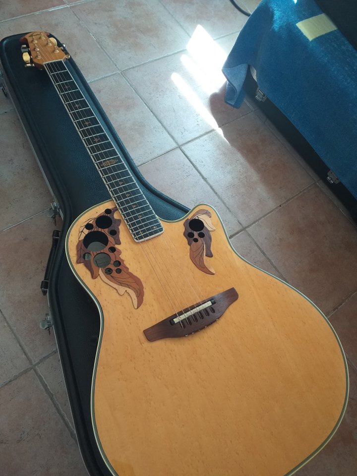 O vendo acustica ovation collectors usa de segunda mano · Foto 1 de 10 · Alicante