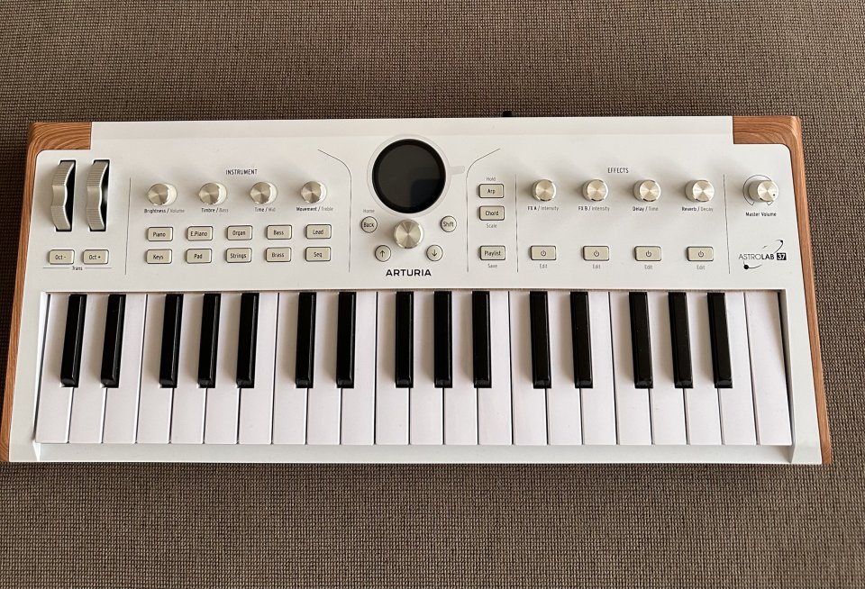 Arturia Astrolab 37