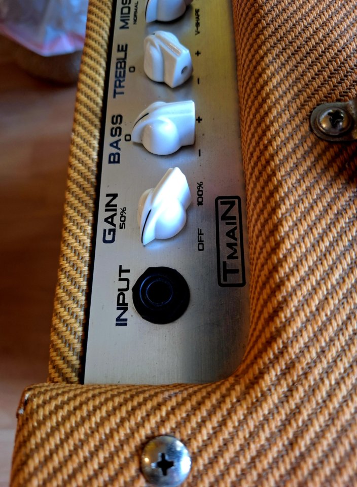 Amplificador combo TMain Harvest 46 boutique (40W, 13,6 kg)