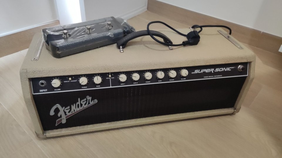 Fender supersonic 60w de segunda mano · Foto 1 de 3 · Valencia · 850 €
