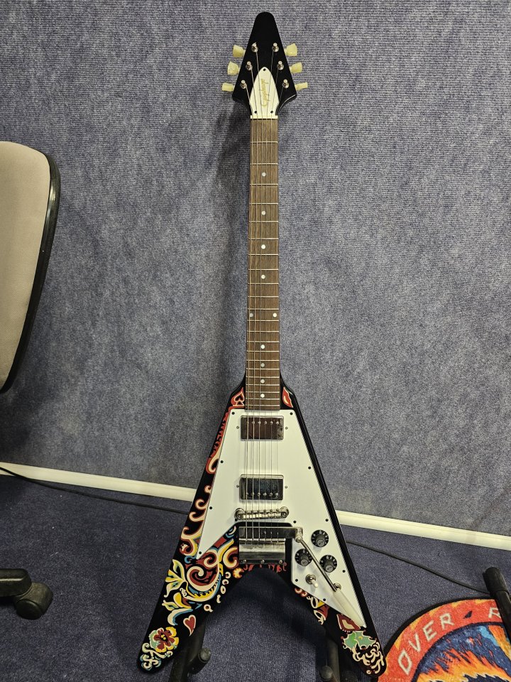 Epiphone Flying V Jimi Hendrix Love Drops de segunda mano · Foto 1 de 7 · Cádiz · 1100 €