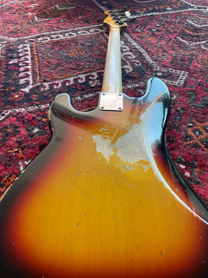Fender 1959 Precision Bass Relic 2013 - sunburst de segunda mano · Foto 9 de 10 · A Coruña · 3360 €