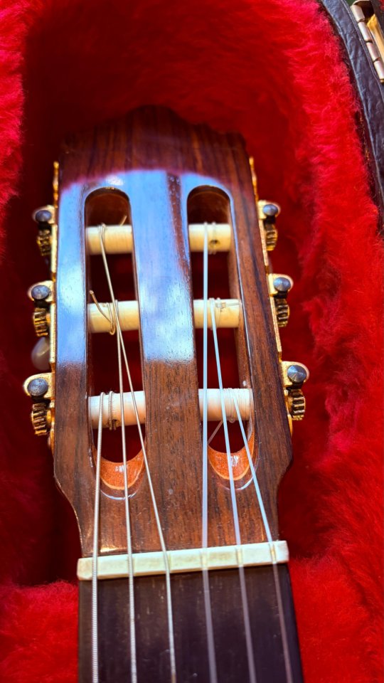 Guitarra Ramírez con sistema MIDI + previo RMC de segunda mano · Foto 6 de 7 · Barcelona · 1500 €