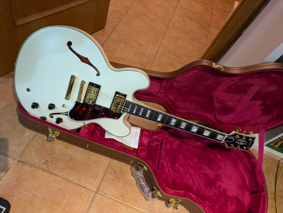 Epiphone IGC 1959 ES-355 Classic White de segunda mano · Foto 2 de 10 · Madrid