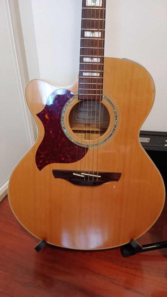 Guitarra Electroacústica Takamine EG523SC Zurda de segunda mano · Foto 2 de 10 · Huelva · 250 €