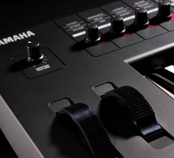 Yamaha MX49 V2 Black de segunda mano · Foto 2 de 3 · Madrid · 390 €