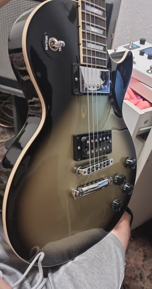 Gibson Les Paul Standard Adams Jones Nueva