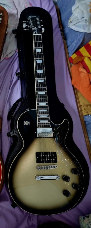 Gibson Les Paul Standard Adams Jones Nueva