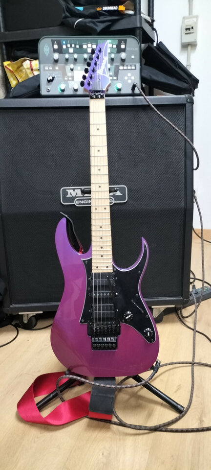 Ibanez RG550 Genesis Purple Neon