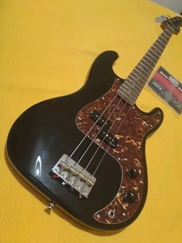 Harley Benton PB62 + Labella 760FS