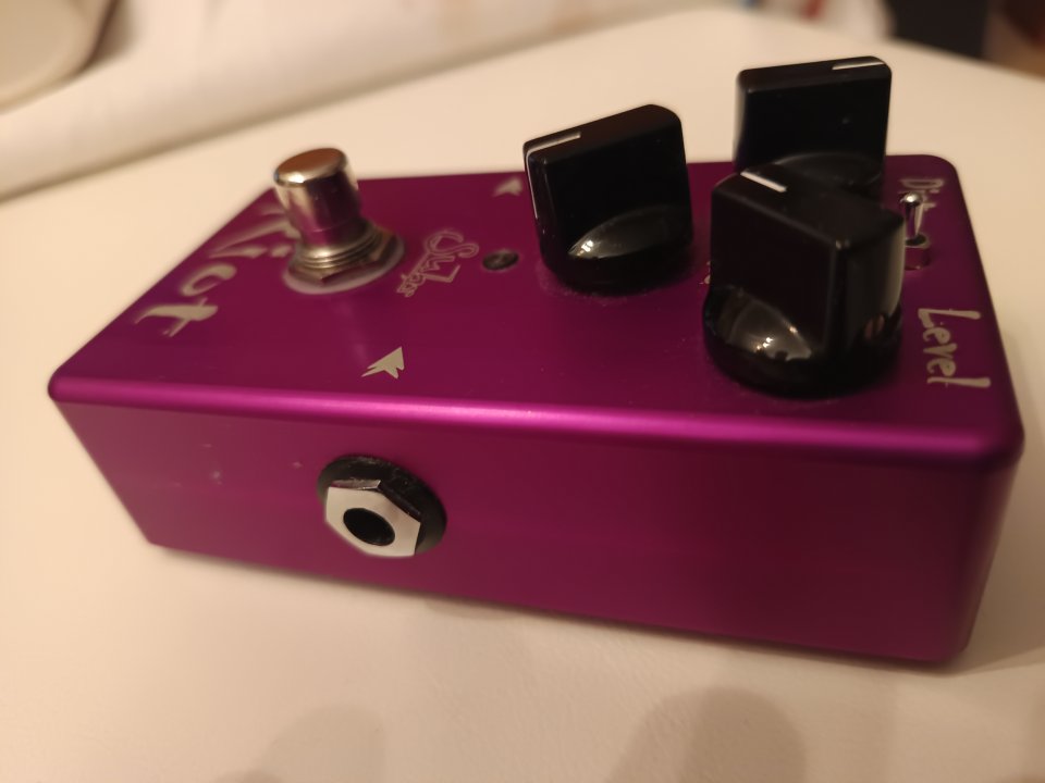 Vendo SUHR RIOT pedal boutique de Distorsión de segunda mano · Foto 2 de 7 · Madrid · 200 €