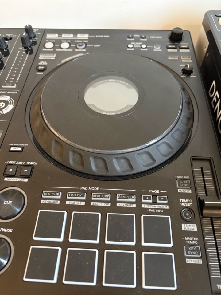 DDJ FLX10 NUEVA de segunda mano · Foto 1 de 5 · Barcelona · 1250 €