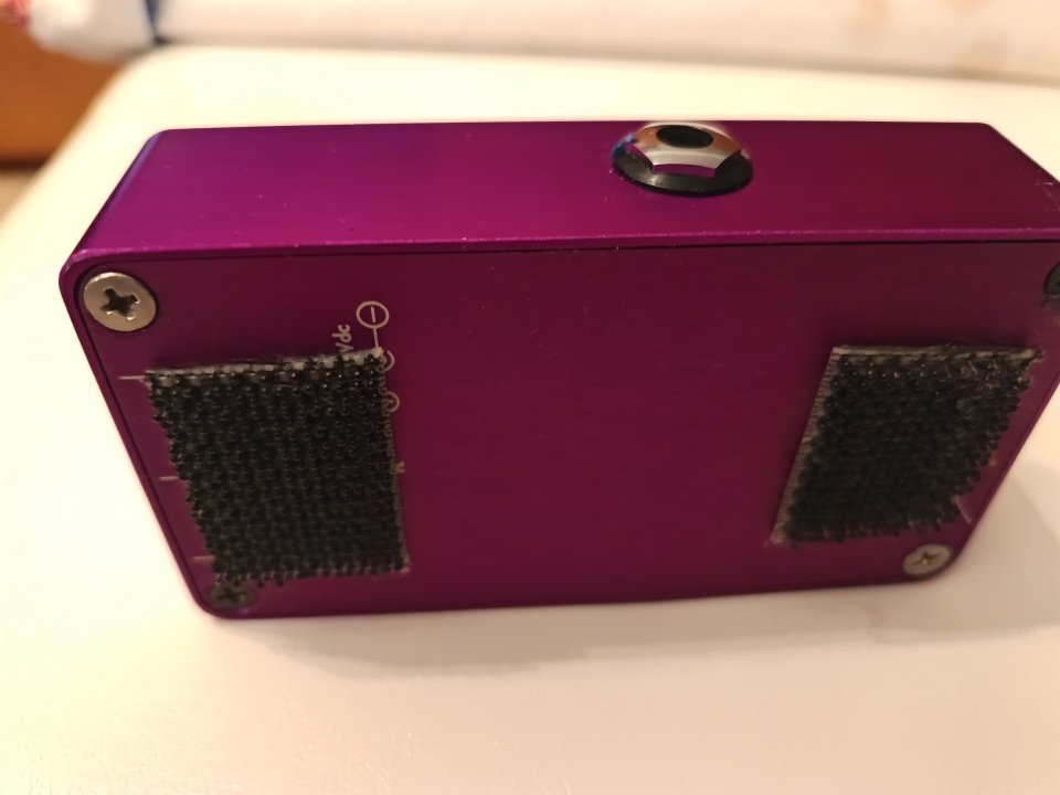 Vendo SUHR RIOT pedal boutique de Distorsión de segunda mano · Foto 4 de 7 · Madrid · 200 €