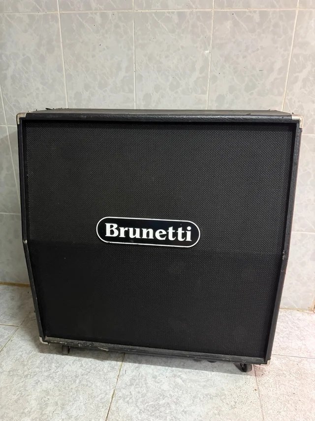 Pantalla Brunetti 4x12 XL Cab de segunda mano · Foto 2 de 9 · Cádiz · 250 €
