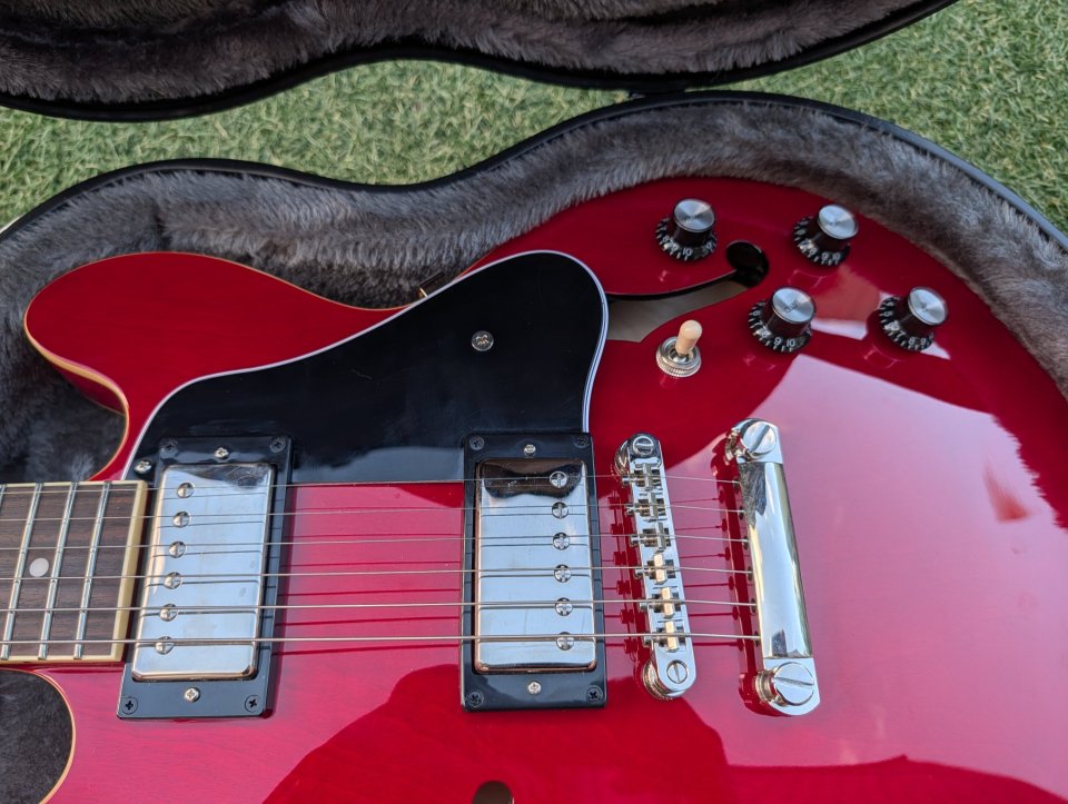 Epiphone ES-339 Cherry Inspired by Gibson de segunda mano · Foto 2 de 9 · A Coruña · 450 €