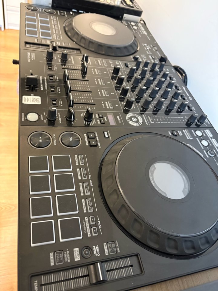 DDJ FLX10 NUEVA de segunda mano · Foto 3 de 5 · Barcelona · 1250 €