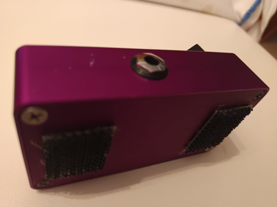 Vendo SUHR RIOT pedal boutique de Distorsión de segunda mano · Foto 6 de 7 · Madrid · 200 €
