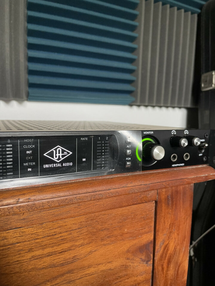 Interface UNIVERSAL AUDIO Apollo 8P QUAD Thunderbolt 2