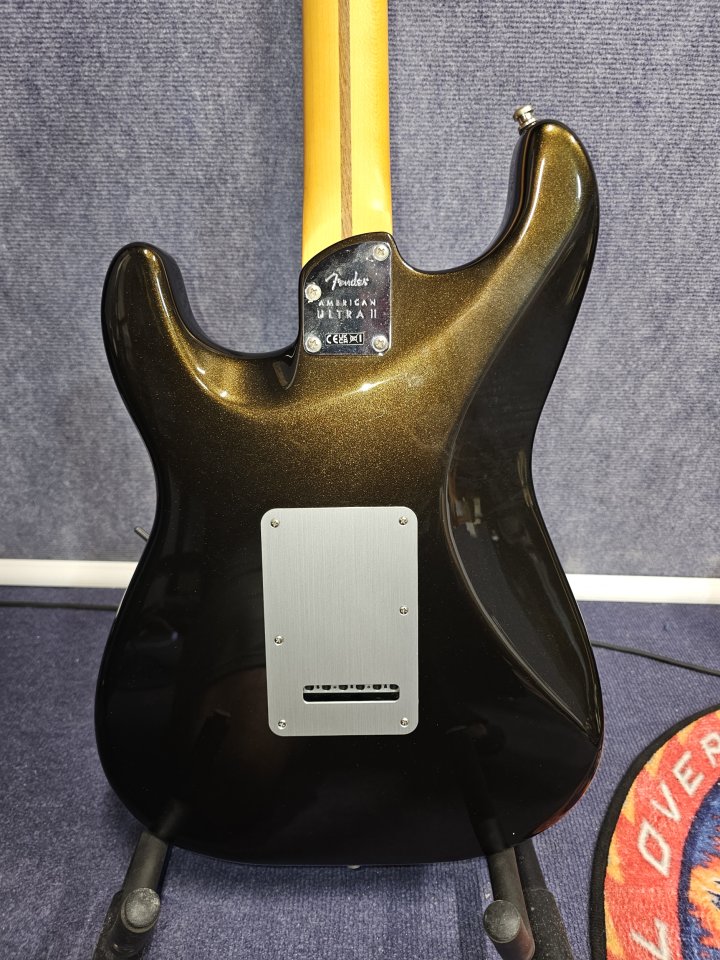 Fender Stratocaster Ultra II de segunda mano · Foto 4 de 7 · Cádiz · 1699 €