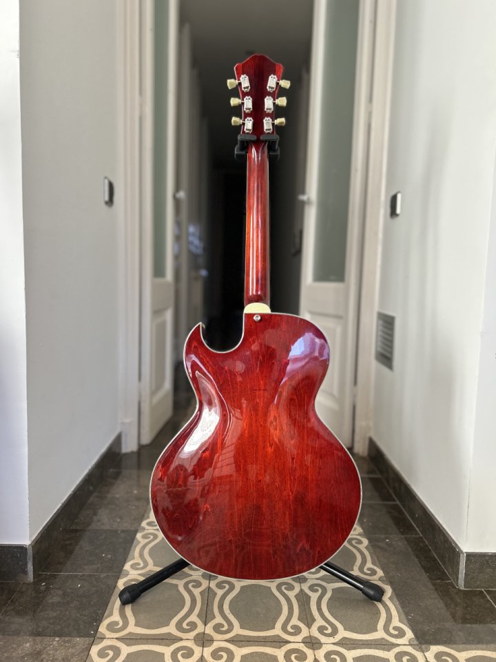 Eastman AR372CE - P90