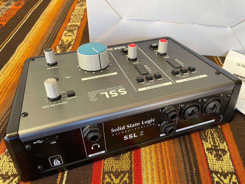 Interface SSL 2 de segunda mano · Foto 1 de 6 · Asturias · 150 €