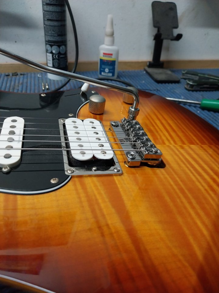 Yamaha Pacífica 812v VegaTrem Urge