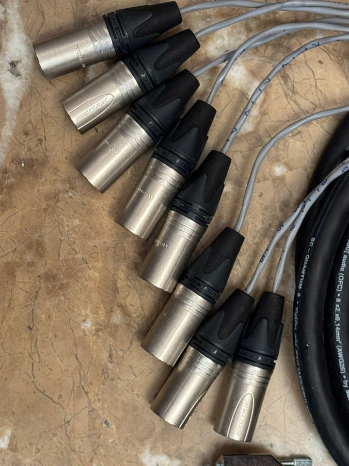 Cable Sommer SC-Quantum 8x XLRm a DB25 3m