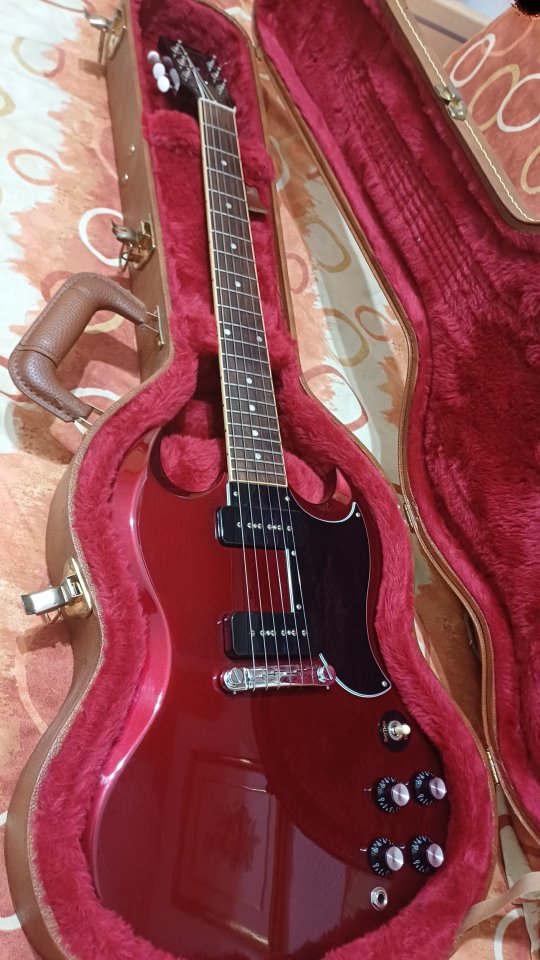 Gibson sg special sparkling burgundy. de segunda mano · Foto 1 de 9 · Barcelona · 1100 €
