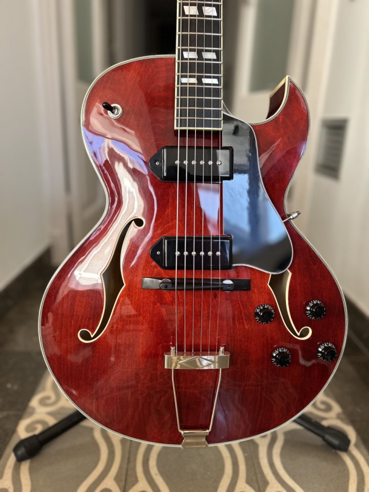 Eastman AR372CE - P90