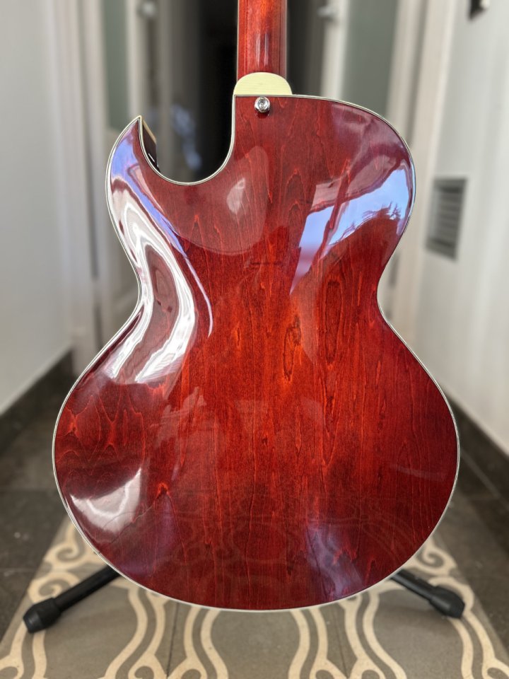 Eastman AR372CE - P90