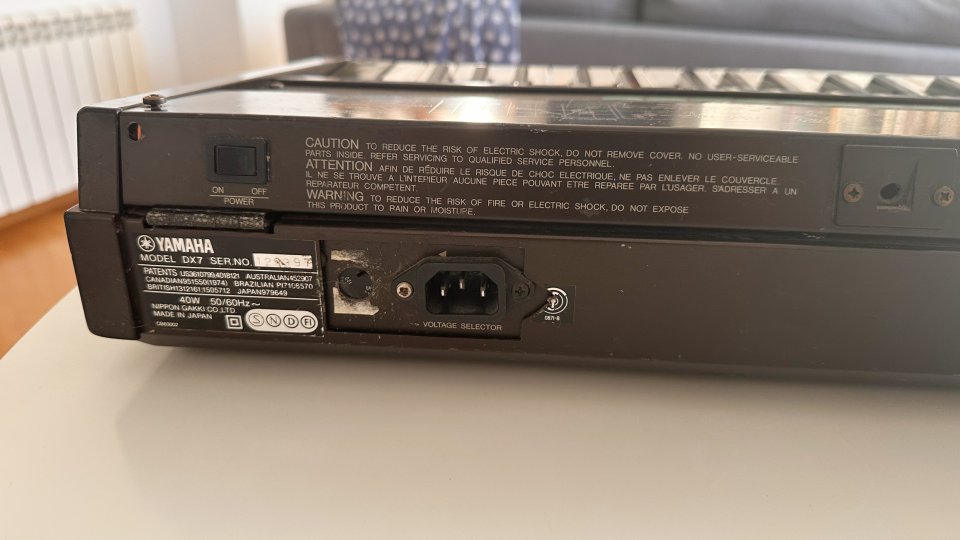 Yamaha DX7 original | Recién revisado + cartucho de segunda mano · Foto 5 de 10 · Cáceres · 699 €