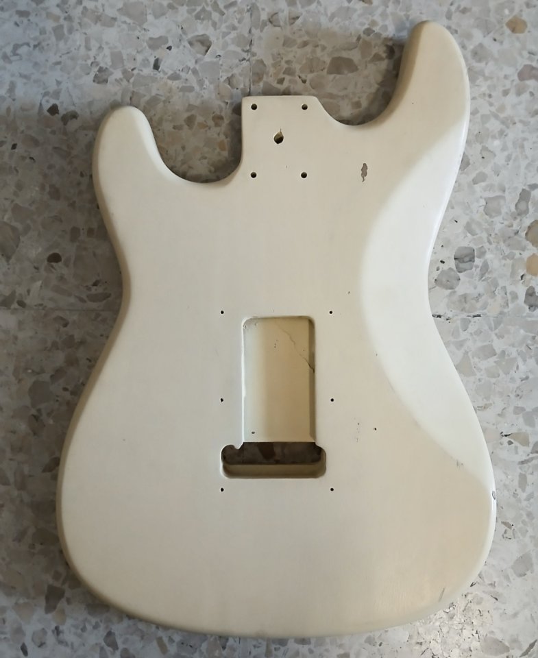 cuerpo de Strato de segunda mano · Foto 2 de 2 · Cantabria · 70 €